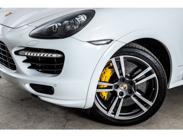 Porsche CAYENNE 2013-04 2155-8