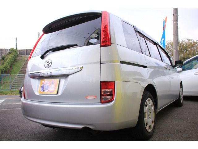 Toyota ISIS 2008-01 486-13
