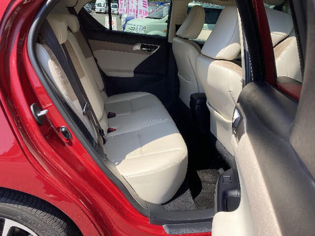 Lexus CT 2018-01 6905-13