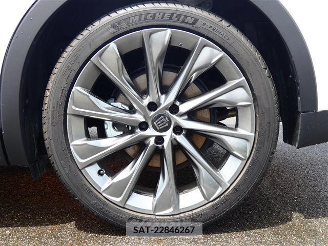 Toyota CROWN 2022-10 351494-23