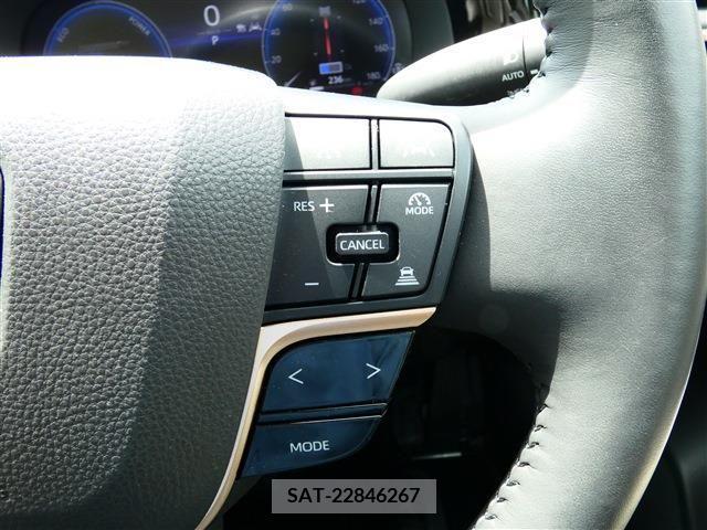 Toyota CROWN 2022-10 351494-16