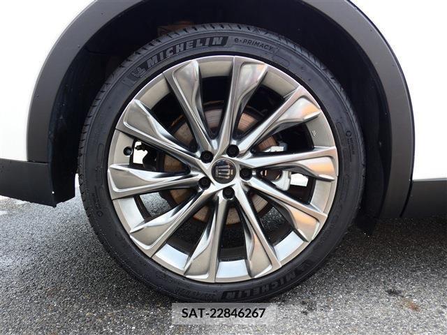 Toyota CROWN 2022-10 351494-21