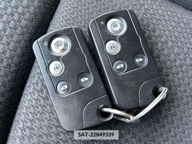Honda e 2013-03 337294-13