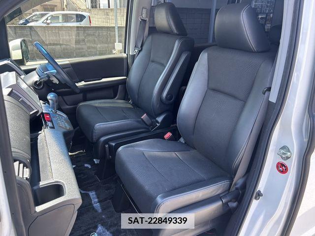 Honda e 2013-03 337294-15