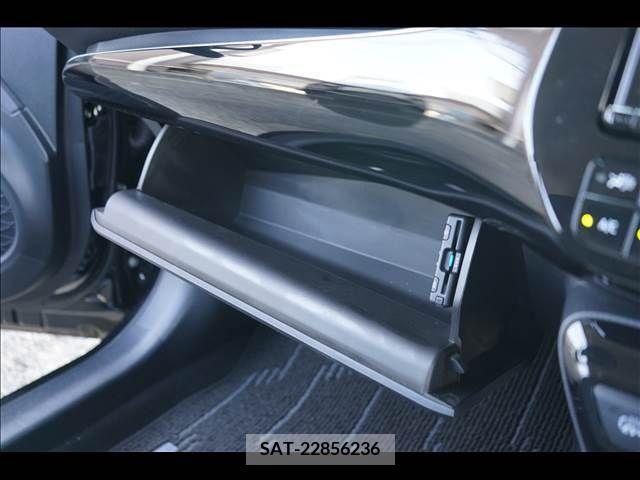 Toyota PRIUS PHV 2020-06 322635-12