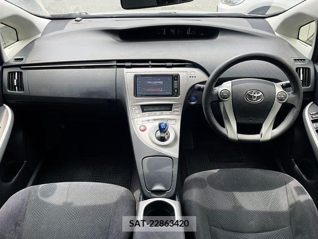 Toyota PRIUS 2012-03 282084-1