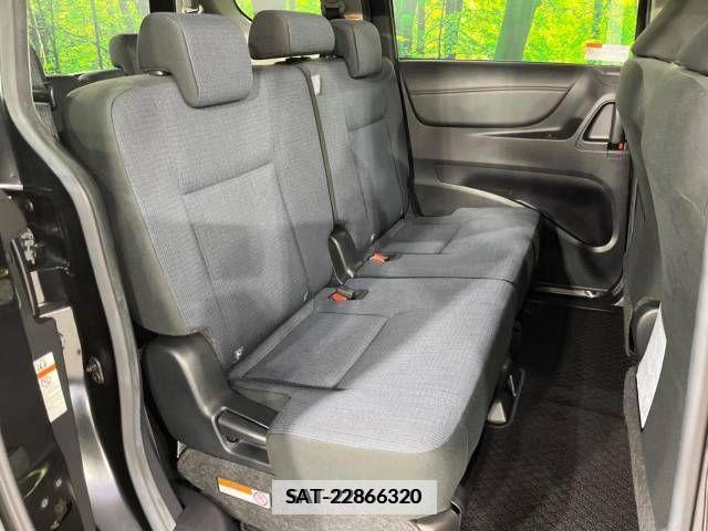 Toyota SIENTA 2015-11 243697-9