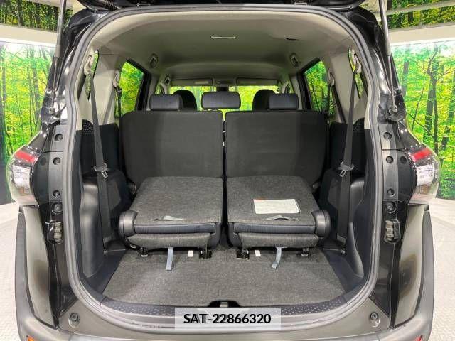 Toyota SIENTA 2015-11 243697-11