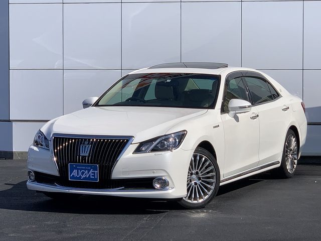Toyota CROWN MAJESTA 2013-10 8865-0
