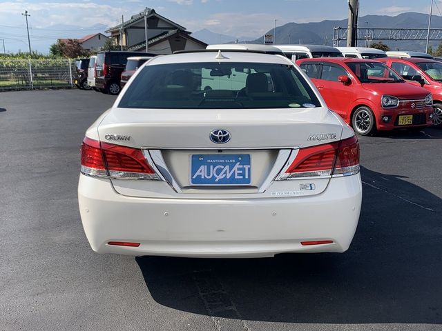 Toyota CROWN MAJESTA 2013-10 8865-4