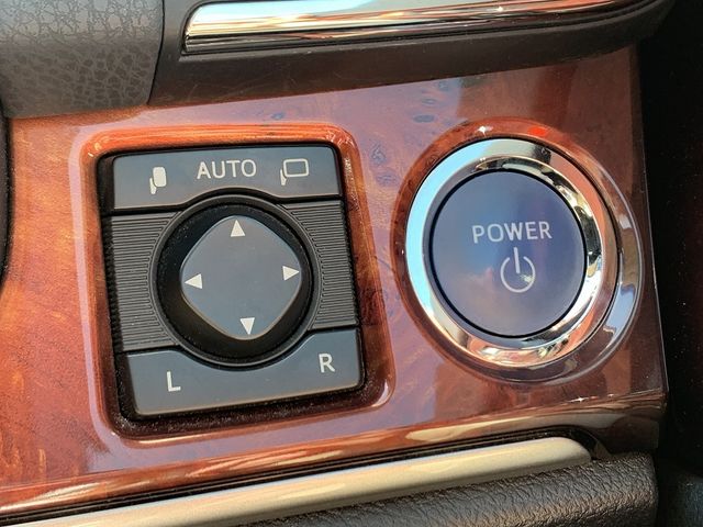 Toyota CROWN MAJESTA 2013-10 8865-25