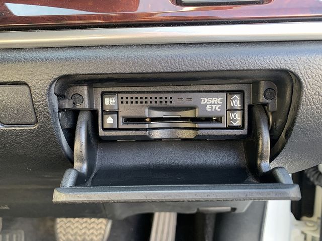 Toyota CROWN MAJESTA 2013-10 8865-29