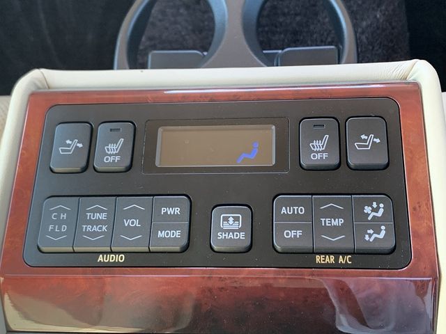 Toyota CROWN MAJESTA 2013-10 8865-13