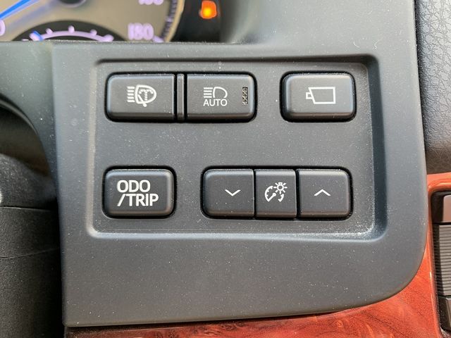 Toyota CROWN MAJESTA 2013-10 8865-26