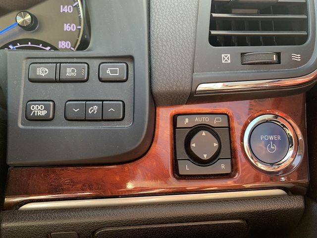 Toyota CROWN MAJESTA 2013-10 8865-24