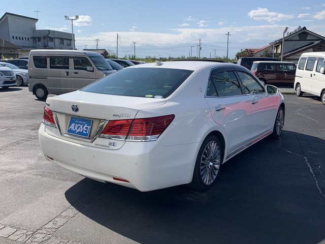 Toyota CROWN MAJESTA 2013-10 8865-3