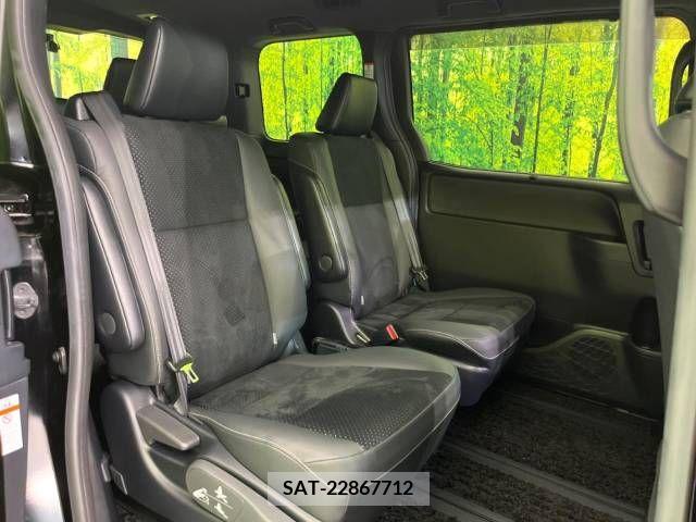 Toyota VOXY 2020-12 370303-9