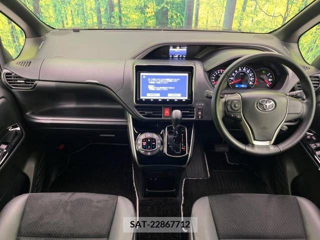 Toyota VOXY 2020-12 370303-1