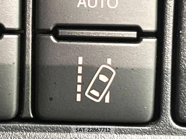 Toyota VOXY 2020-12 370303-5