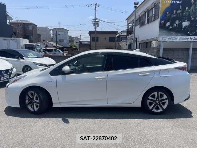 Toyota PRIUS 2016-01 282216-4