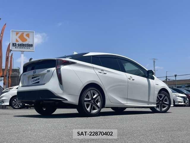 Toyota PRIUS 2016-01 282216-1
