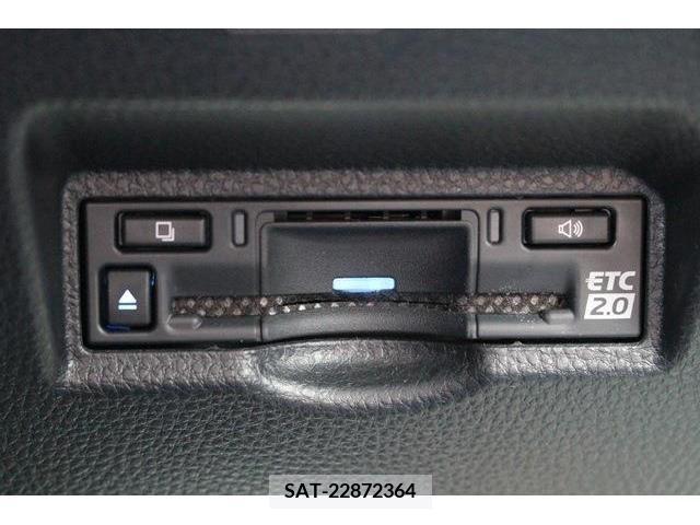 Toyota NOAH HYBRID 2022-04 322887-3