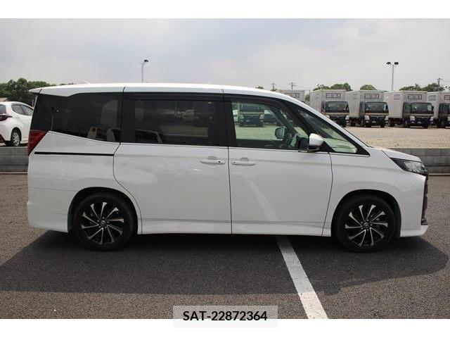 Toyota NOAH HYBRID 2022-04 322887-9