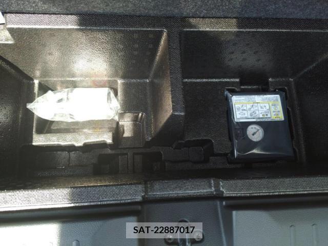Nissan ROOX 2020-05 354803-29