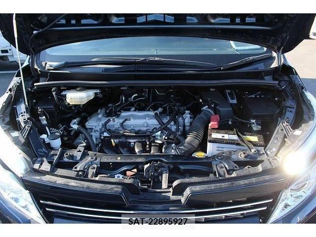 Toyota VOXY 2014-12 213792-19