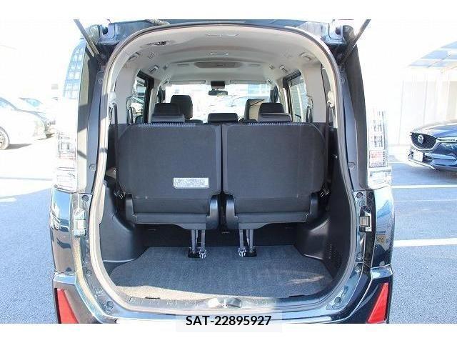 Toyota VOXY 2014-12 213792-18