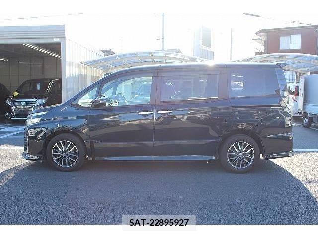 Toyota VOXY 2014-12 213792-10