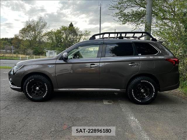 Mitsubishi OUTLANDER PHEV 2016-11 227060-5