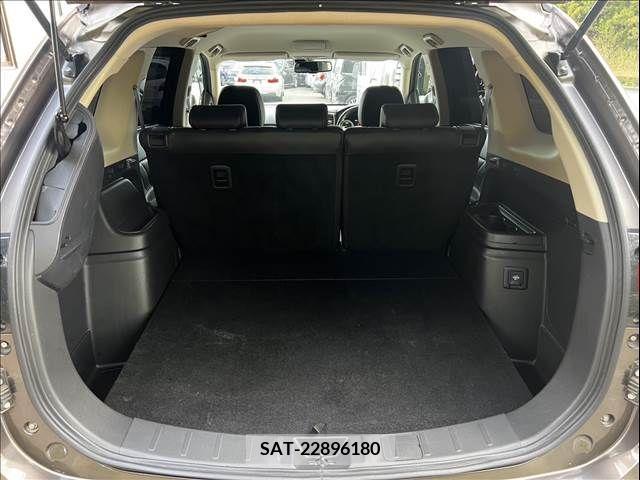 Mitsubishi OUTLANDER PHEV 2016-11 227060-10