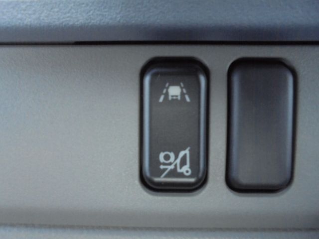 Mitsubishi CANTER 2023-02 18877-8