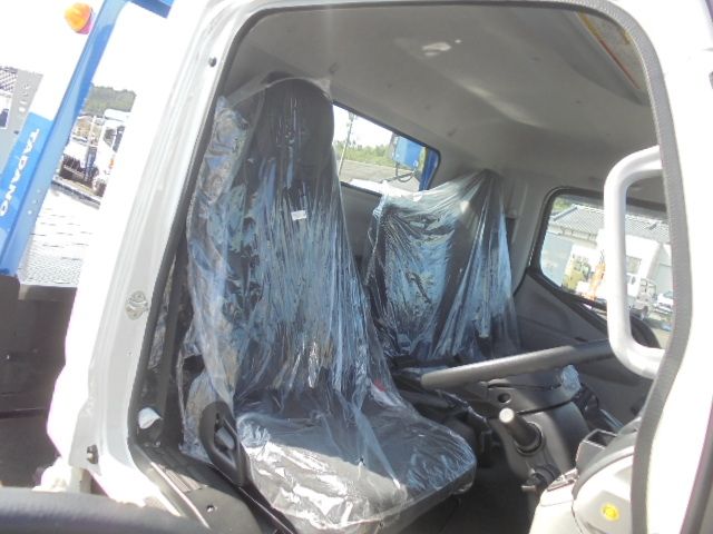 Mitsubishi CANTER 2023-02 18877-7
