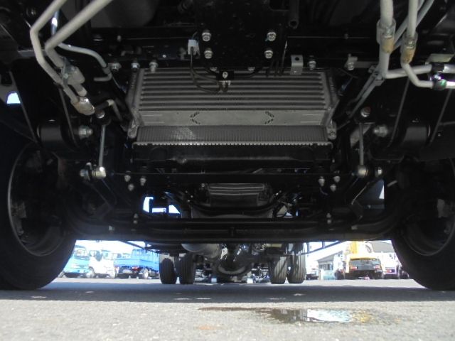 Mitsubishi CANTER 2023-02 18877-18
