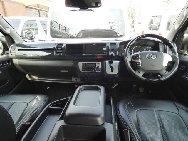Toyota HIACE WAGON 2014-10 181902-1