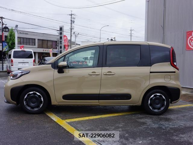 Toyota SIENTA 2022-10 325314-4