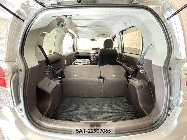 Toyota SPADE 2014-05 348198-9