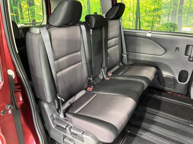 Nissan SERENA 2017-03 20155-9