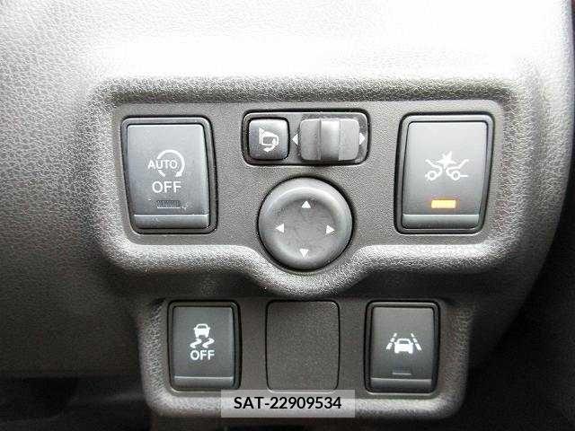 Nissan NOTE 2016-06 201082-3