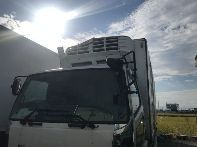 MITSUBISHI FUSO Fighter 2011-12 1381-4