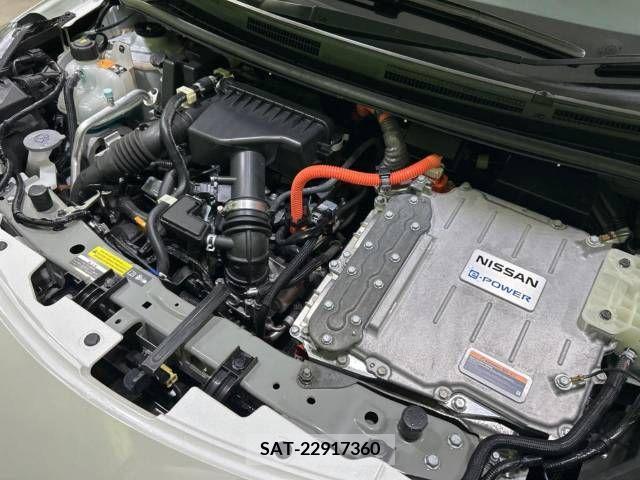 Nissan NOTE 2018-09 219603-17