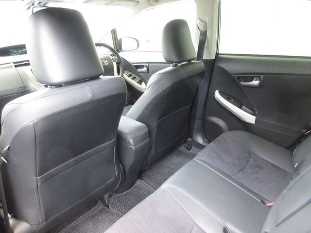 Toyota PRIUS PHV 2012-09 5990-11