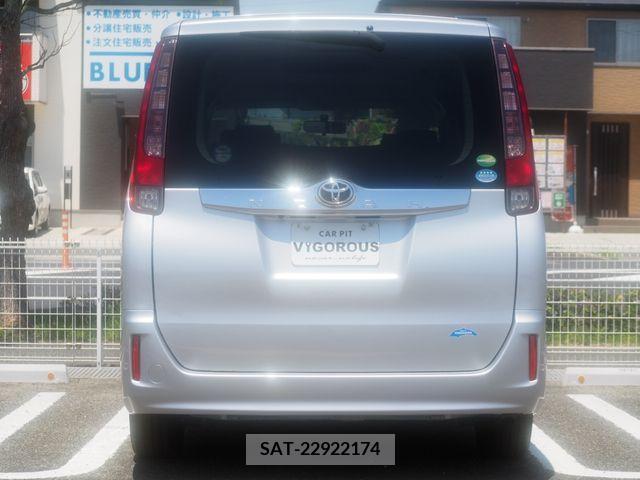 Toyota NOAH 2015-08 200865-11