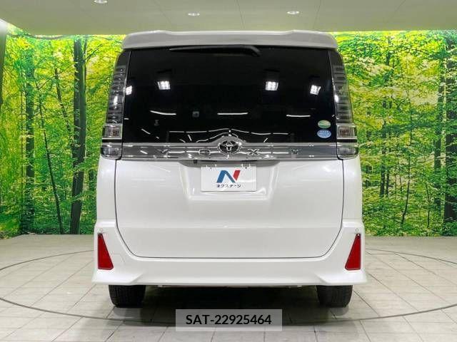 Toyota VOXY 2018-10 321576-14