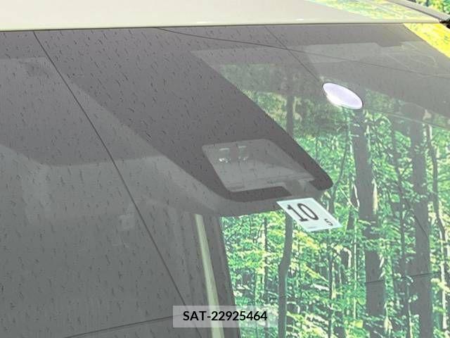 Toyota VOXY 2018-10 321576-4