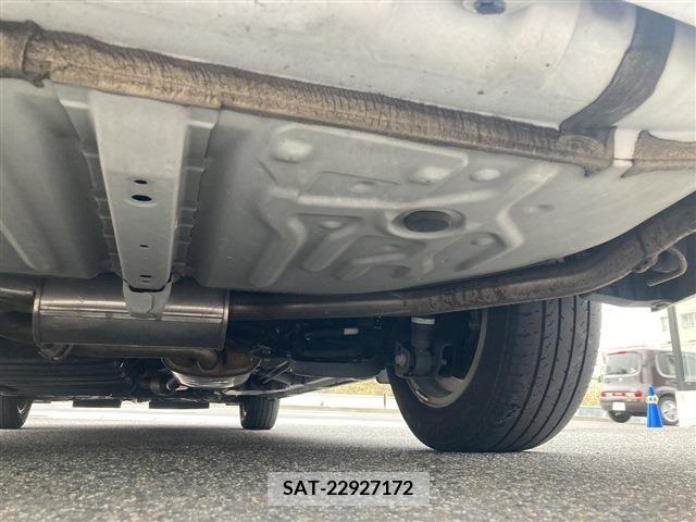 Toyota NOAH 2014-08 228009-7