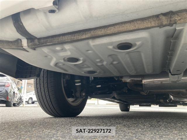 Toyota NOAH 2014-08 228009-6