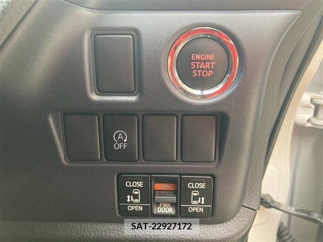 Toyota NOAH 2014-08 228009-19